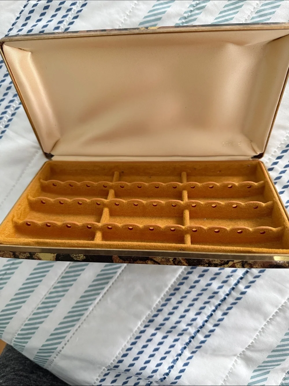 Vintage Velvet Earring Organizer Case - Gold Interior